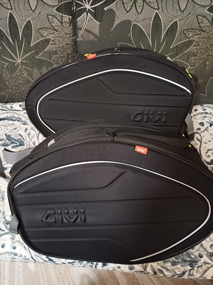 Bočné tašky GIVI