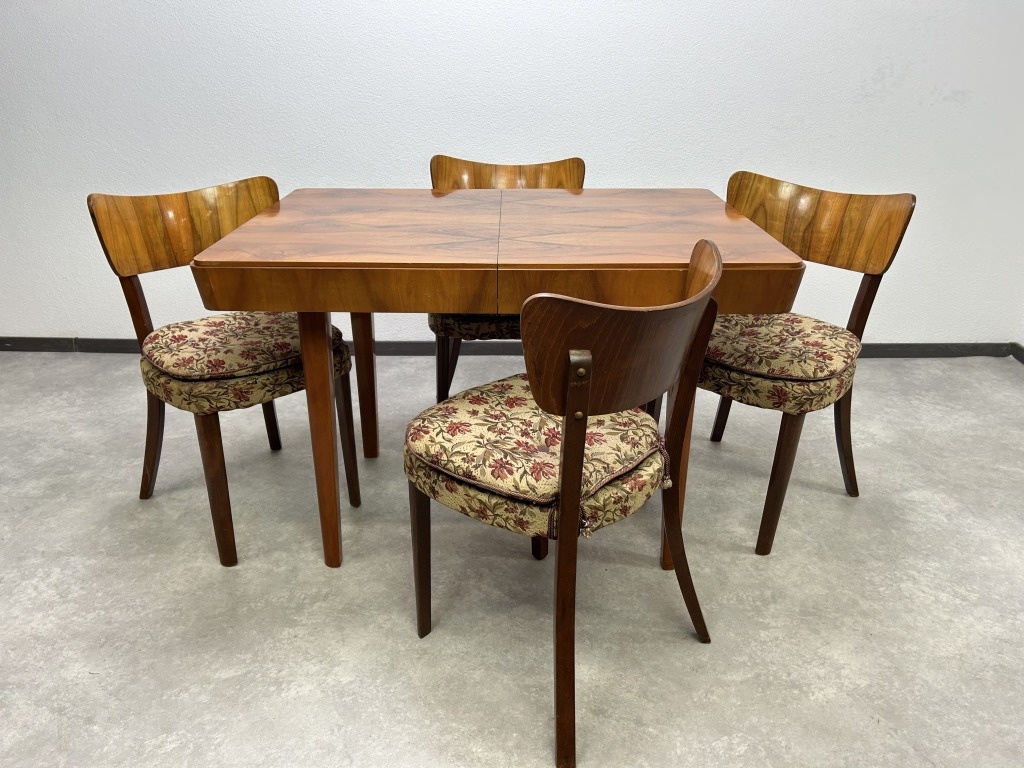 rozťahovací jedálenský stôl Halabala