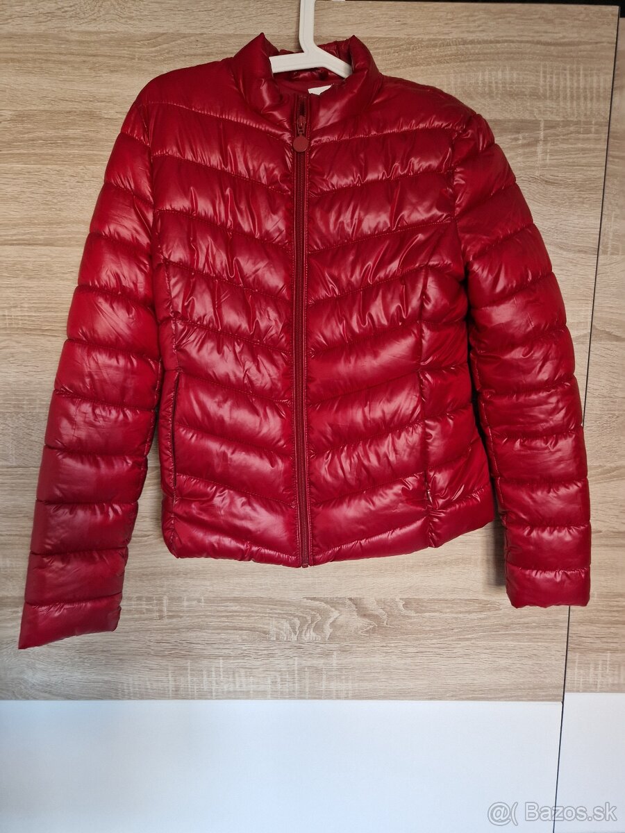 Dámska červená tepla bunda