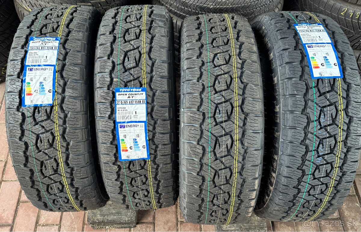 255/65 R17 Toyo open country A/T3