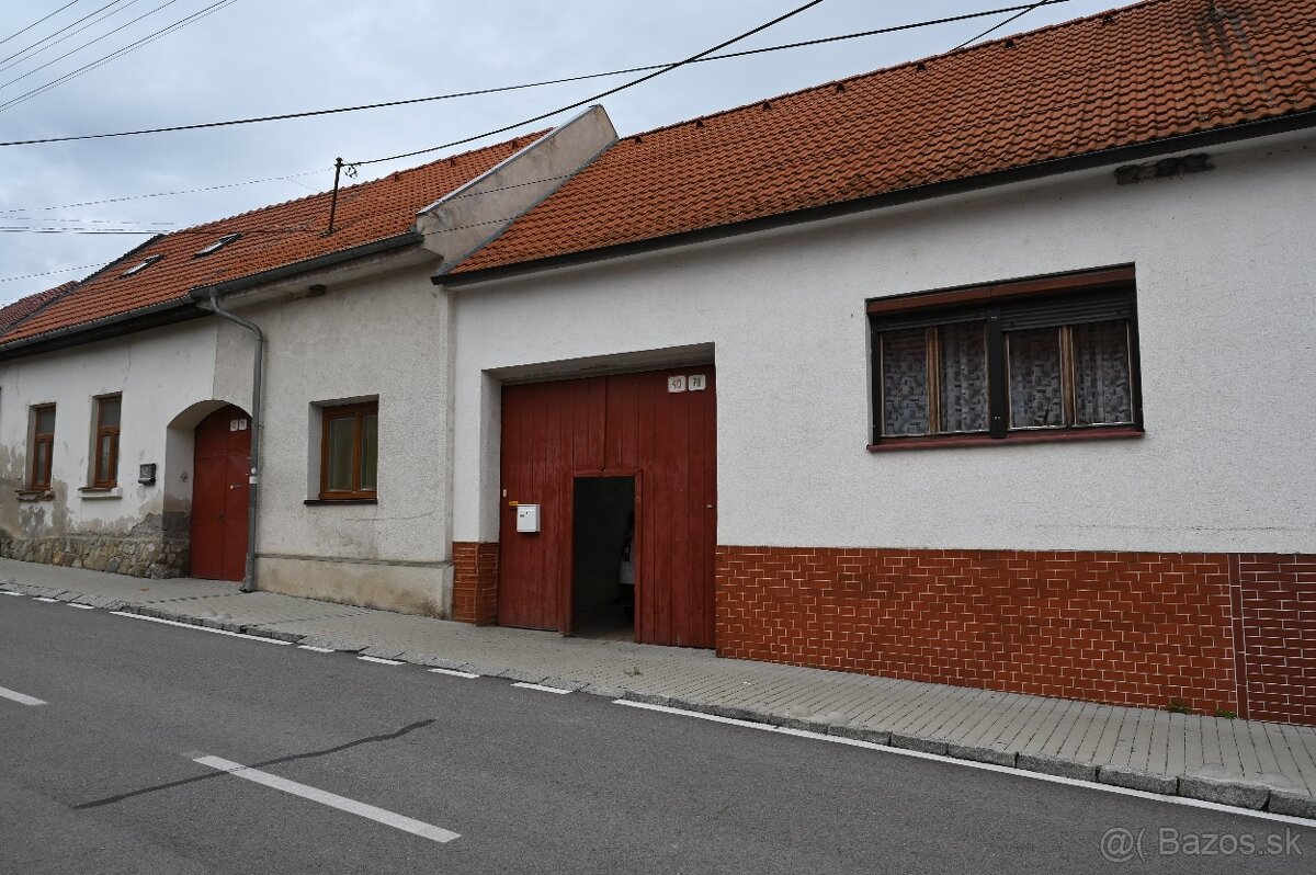 3-IZB. RODINNÝ DOM, SVÄTÝ JUR, VEĽKÝ POZEMOK