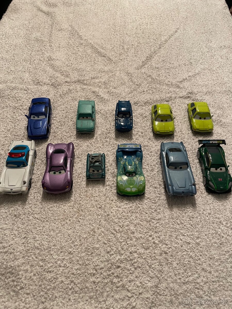 Zberateľská Sada Autíčok z filmu DISNEY