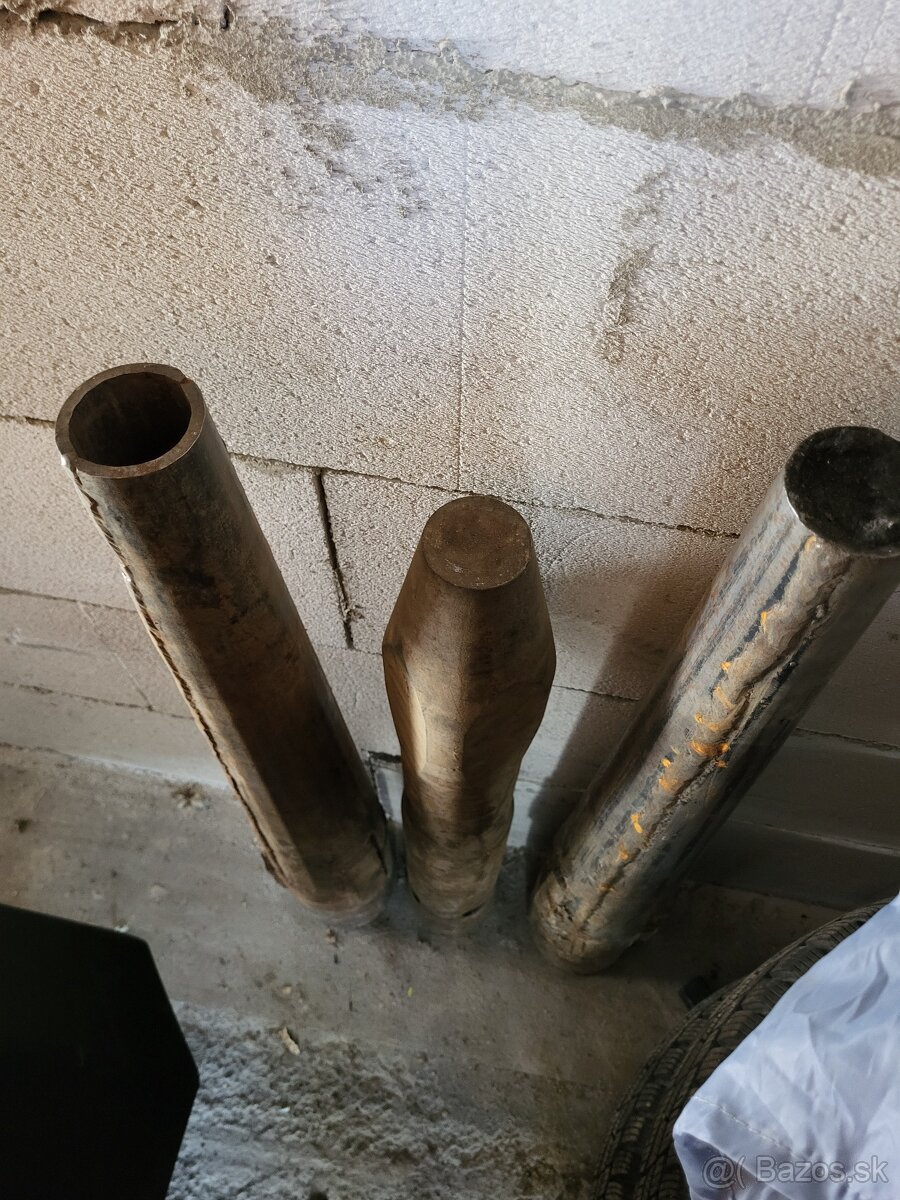 Predam pretlacaciu raketu 130