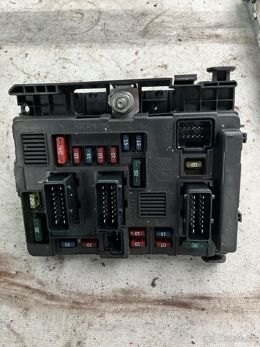 Poistkova skrinka 96360 79380 Valeo Citroen / Peugeot