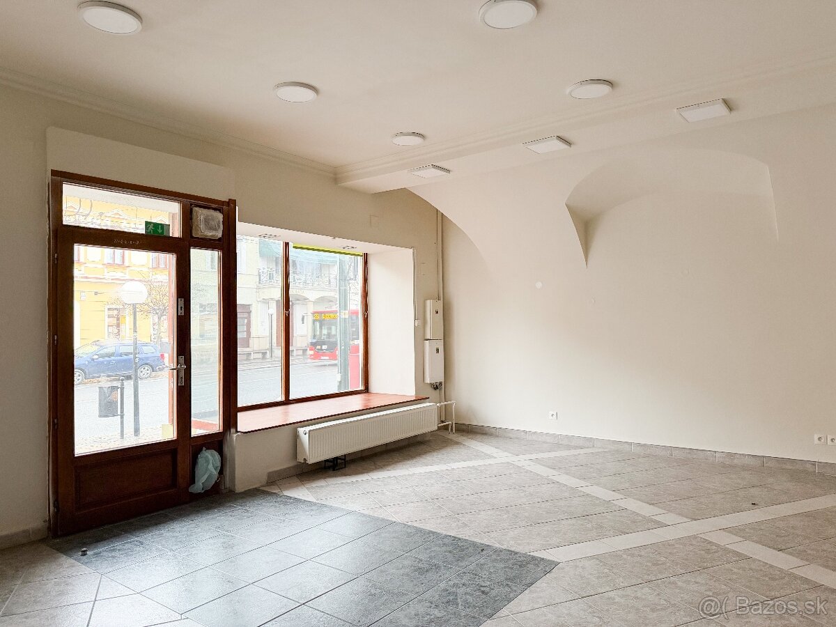 Obchodné priestory s výkladom, centrum Prešova