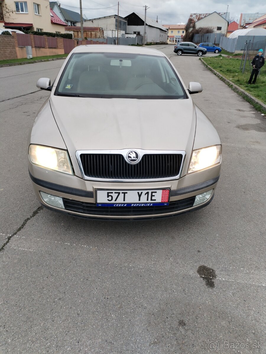 Rozpredám octaviu 2
