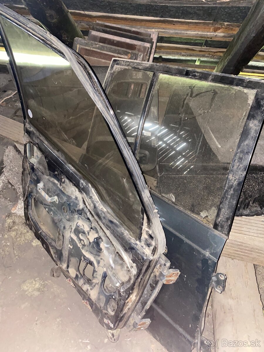 Darujem dvere  Suzuki vitara 1 long