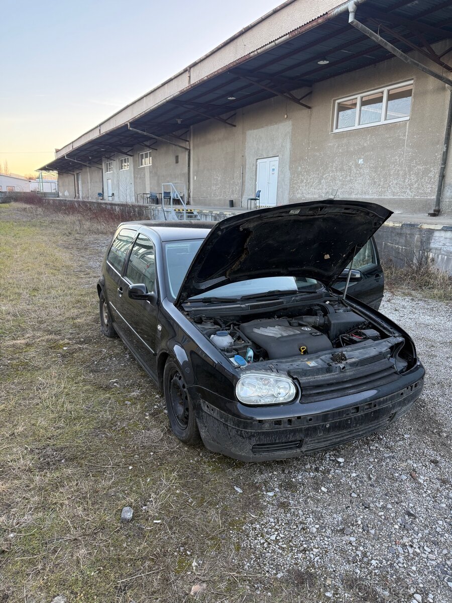 Rozpredám Golf IV 4-motion 2.0 85kw na náhradné diely