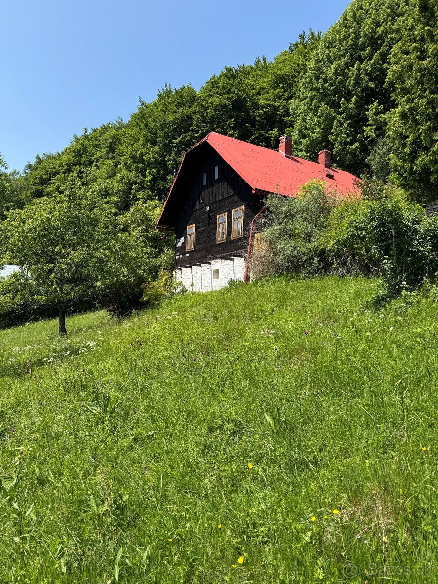 Romantická chalupa na polosamote /241 m2/, Bytča - Veľké Rov