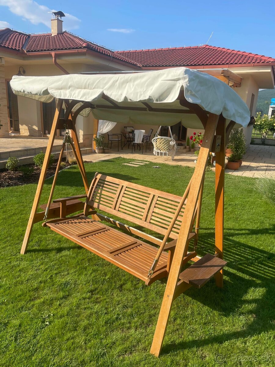Záhradná hojdačka