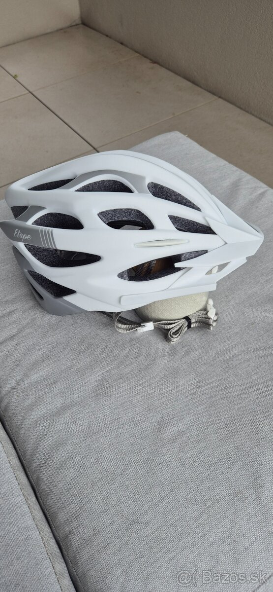 Dámska Cyklistická prilba