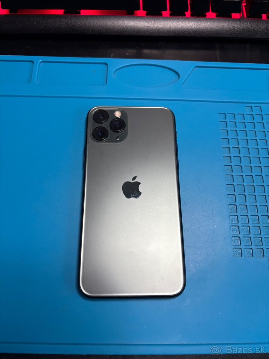 Iphone 11 pro 64 GB nefunkčný + krabica a obal