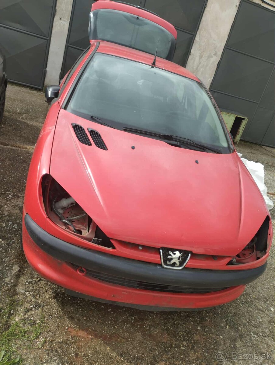 Rozpredam peugeot 206