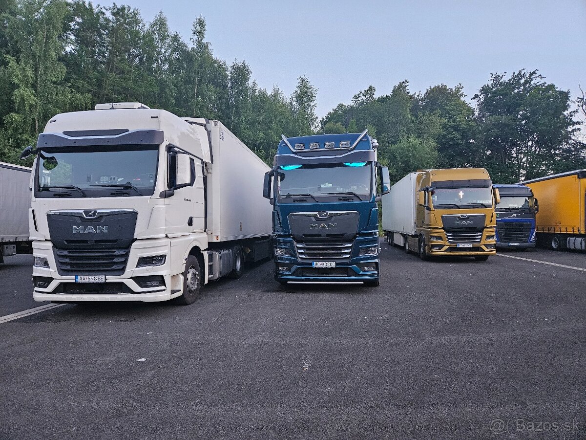 Vodič MKD, SK-CZ-SK, Víkendy voľné