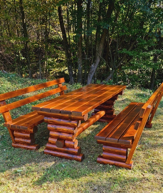 záhradné drevené sedenie