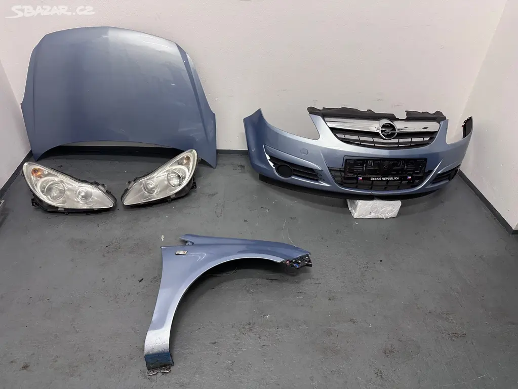 Opel Corsa D přední část kapota světla nárazník