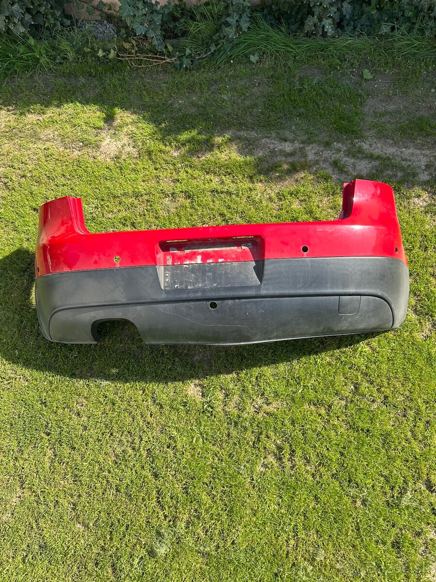 Zadný nárazník VW Golf 5 GTI