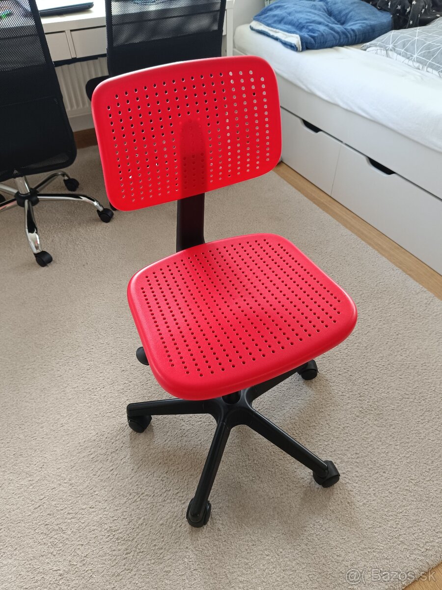 Detská stolička kolieskami