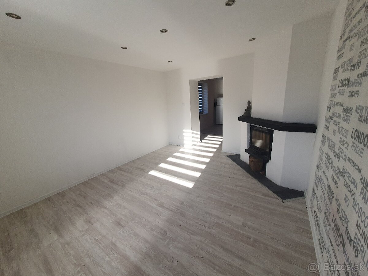 "Prenajmem 2 izbovy byt