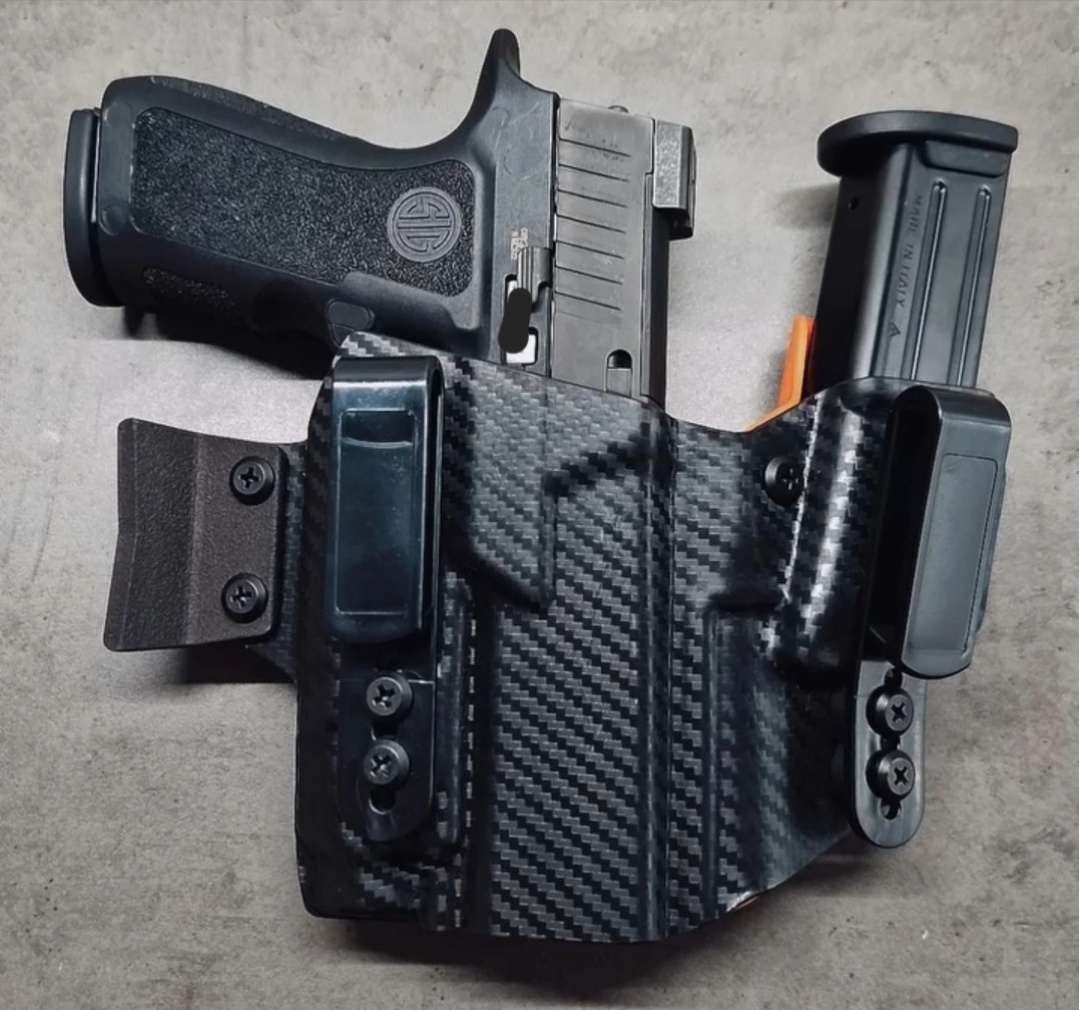 Sig Sauer® P320 XCompact / kalibru 9x19 /Púzdro/Svietidlo/
