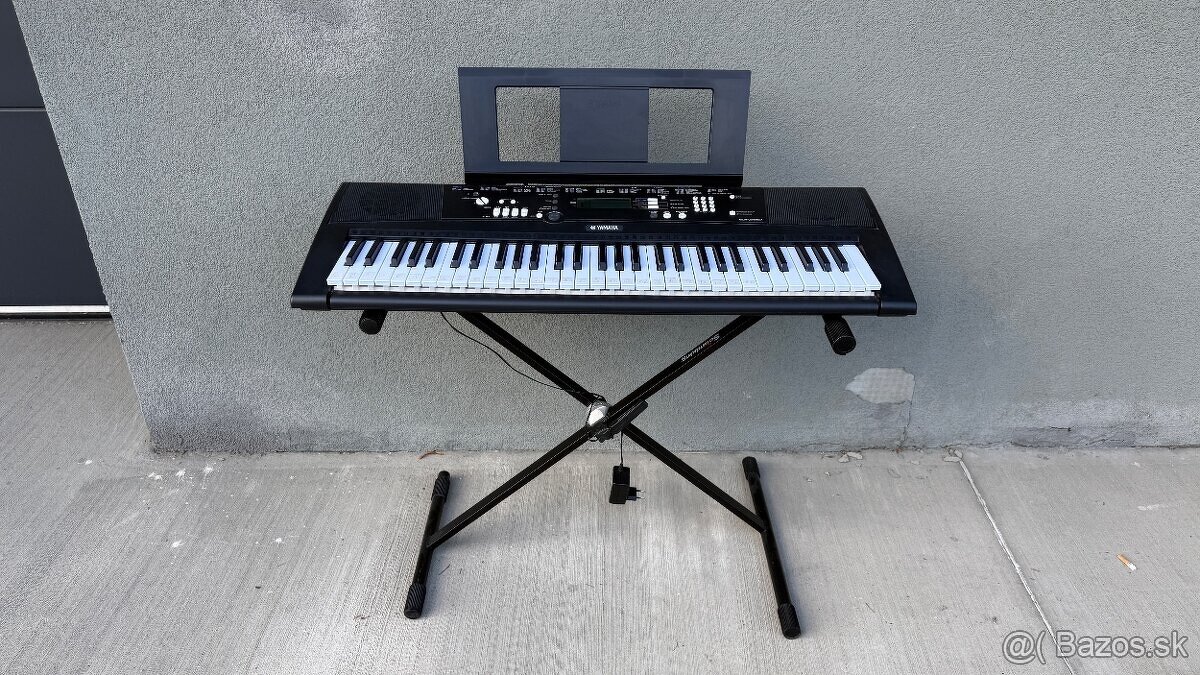 Yamaha EZ 220 + stojan