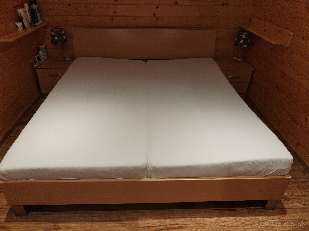 Manželská posteľ + 2 matrace