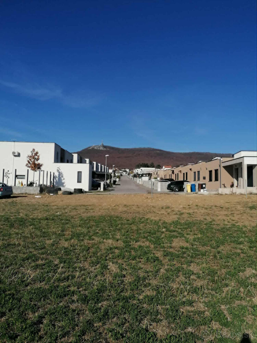 Pozemok Nitrianske Hrnčiarovce