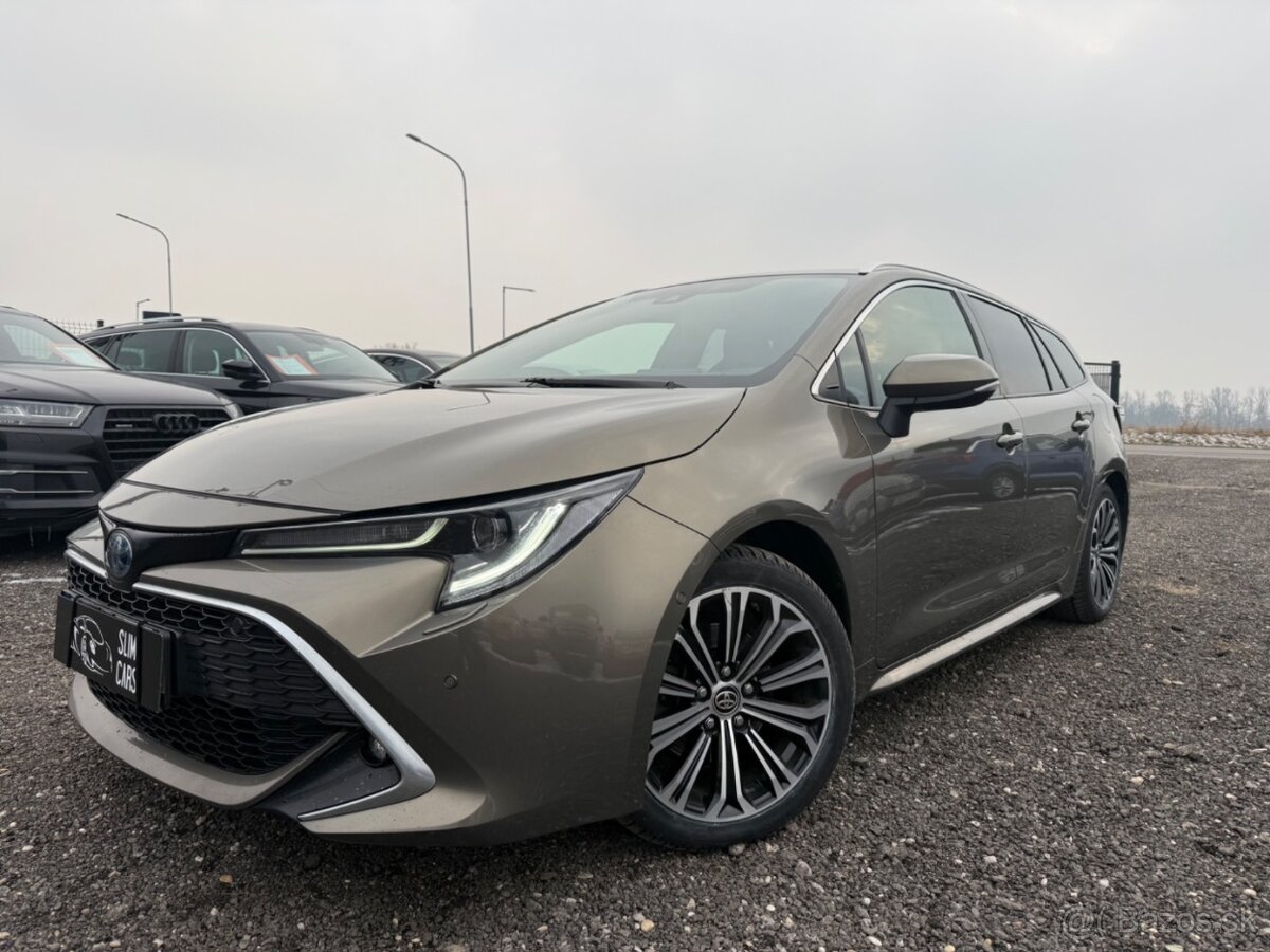 Toyota Corolla Combi 2.0 HEV Executive 1.Majiteľ ,SR, komple