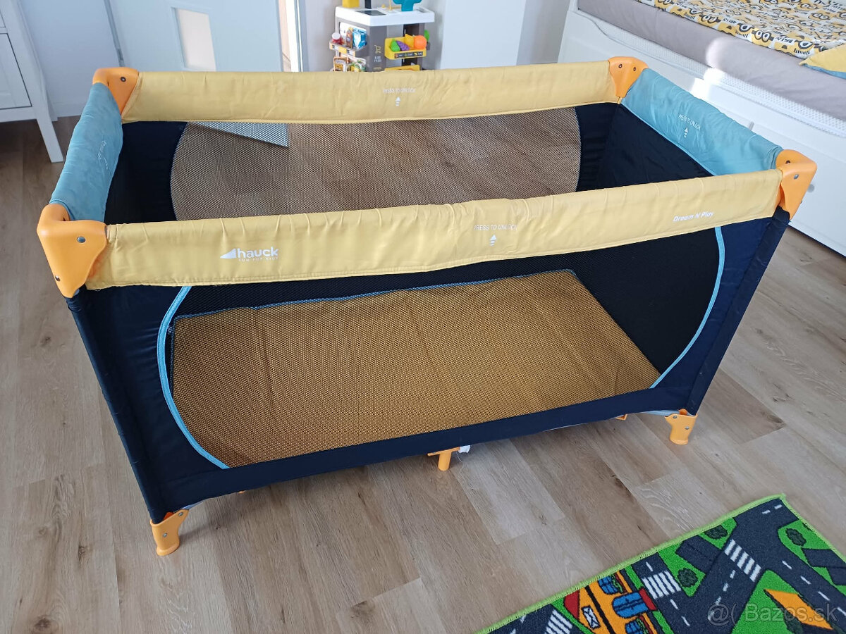 CESTOVNÁ POSTIEĽKA: HAUCK