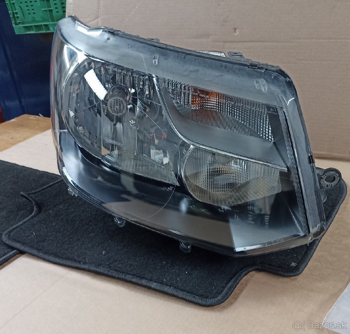Predam svetlo + nejake diely Vw T5.1 T6