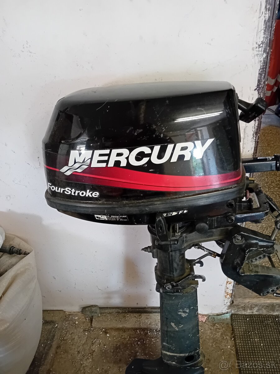 Lodny motor Mercury 5