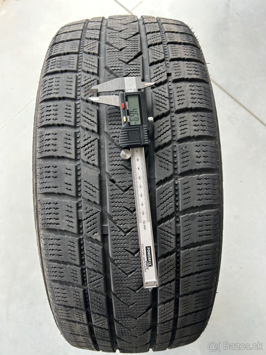 245/40 R19 zimna pneumatika Tourador