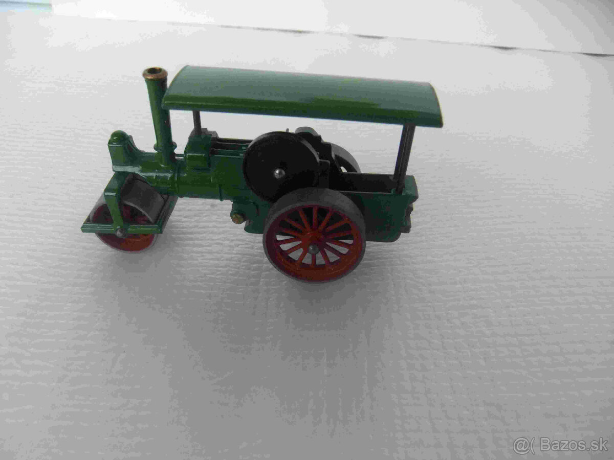 MATCHBOX-YESTERYEAR,Y11 AVELING&PORTER STEAM ROLLER