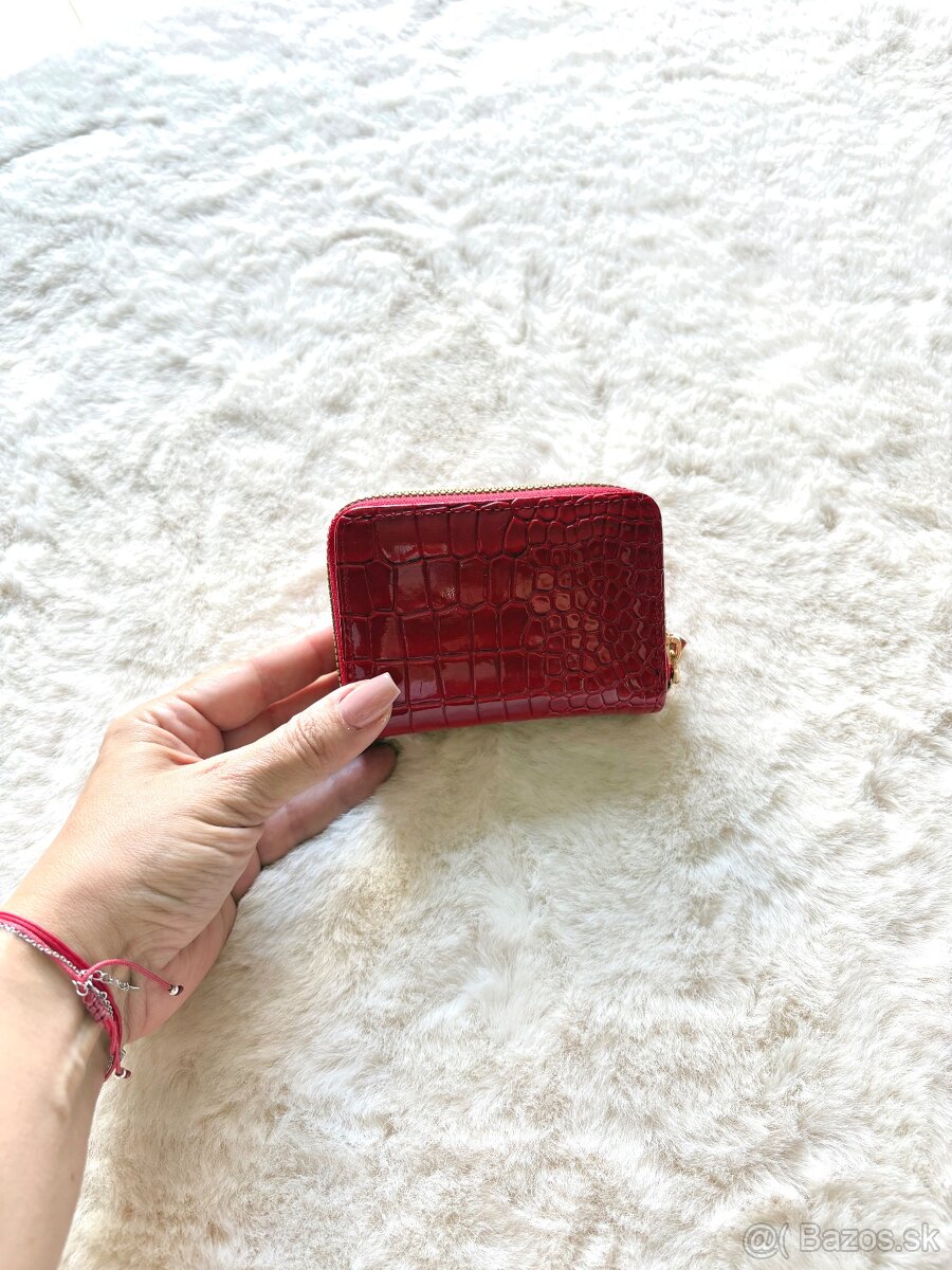 Peňaženka red