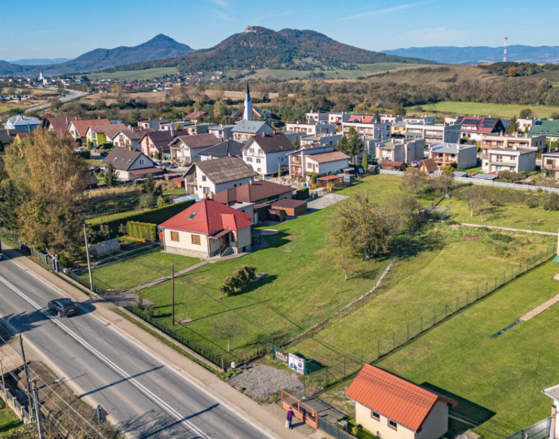 Stavebný pozemok - Lada