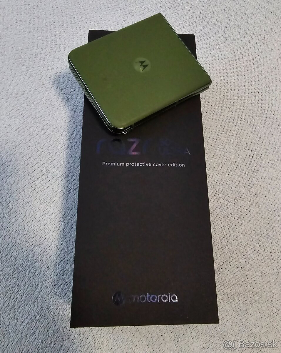 Motorola razr 50 ultra...