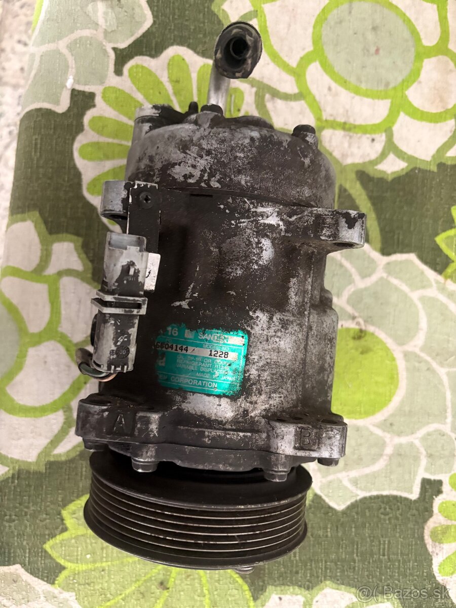 Kompresor klimy Peugrot Citroen Sanden 1228