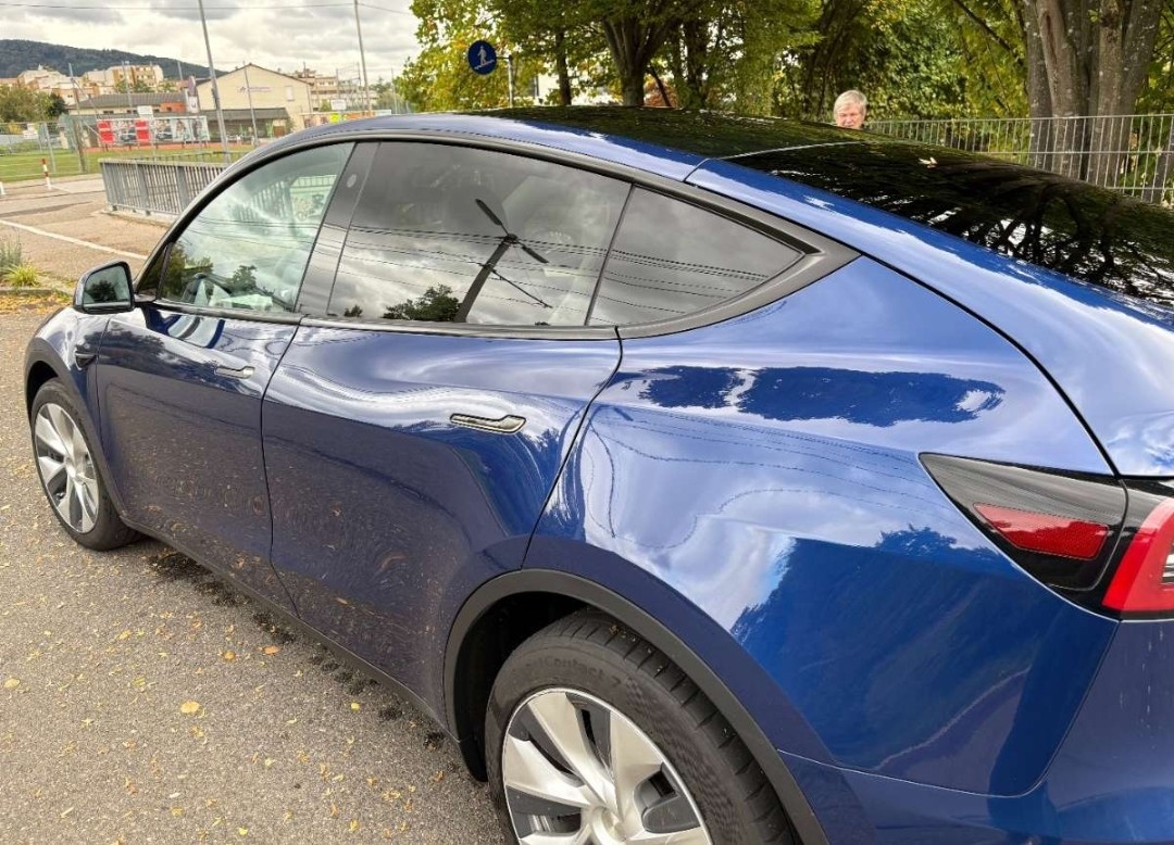 Tesla model y, LR,AWD