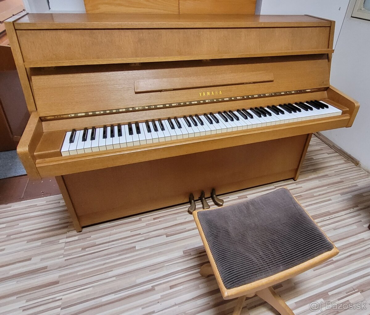 Klavír - pianino zn. Yamaha