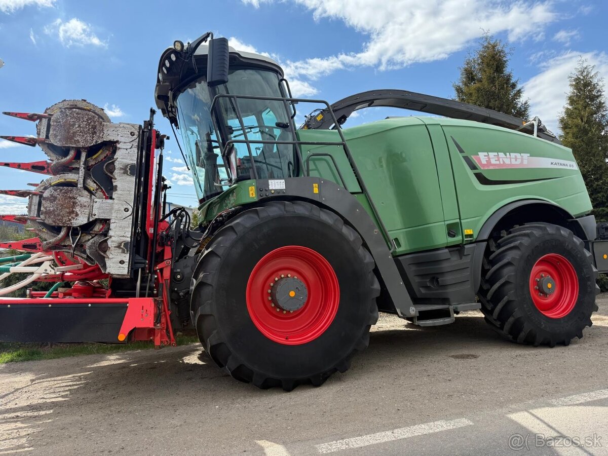 Fendt Katana 85 4x4 sekačka na kukuřici rv 2015 Kemper 390pl
