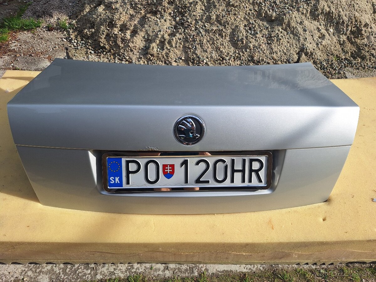 Zadný kufor na superb1