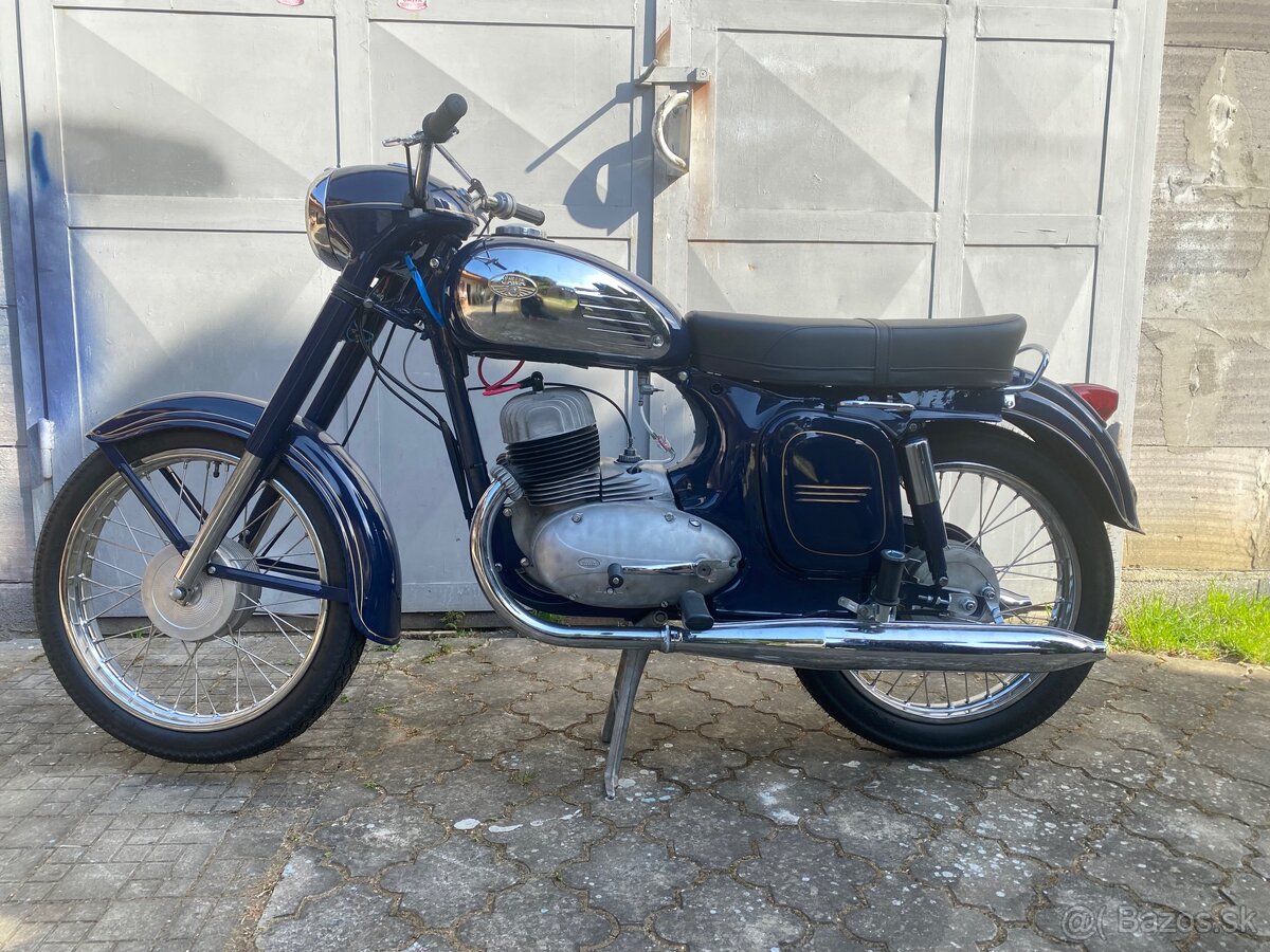Jawa 350 361 šport