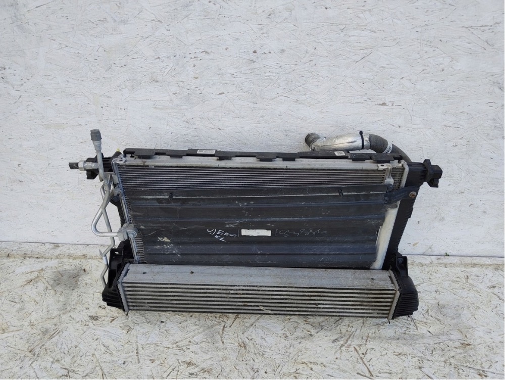 Jeep Cherokee KL 13-17 2.2 predna stena/chladiče