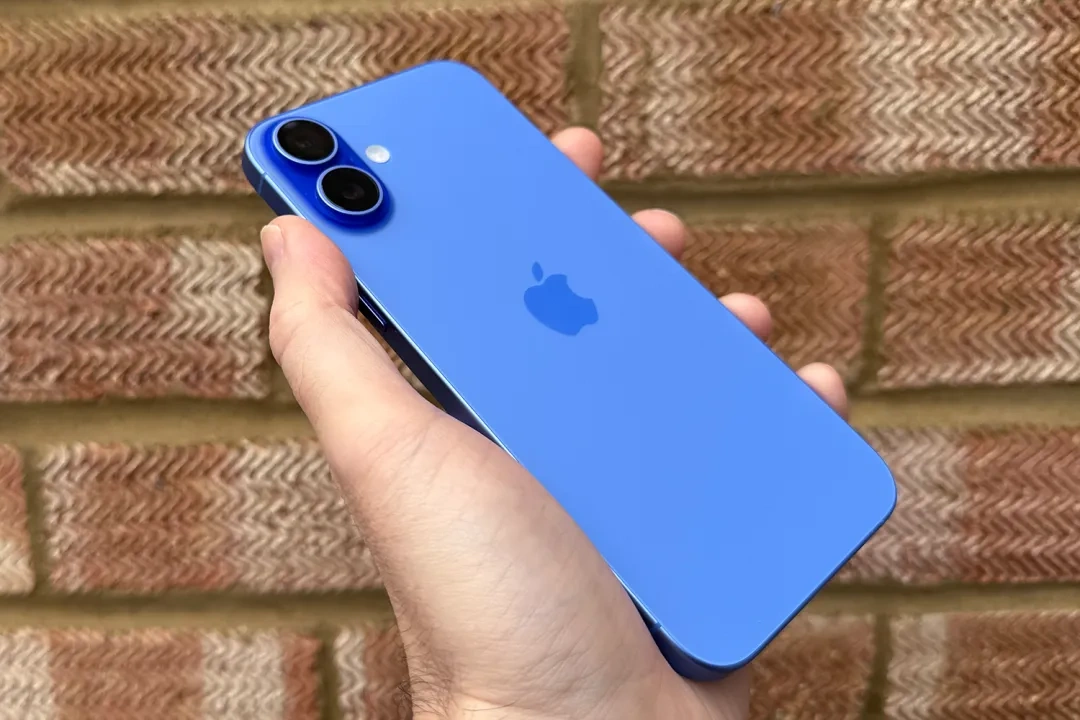 Kúpim iphone 16 vo farbe ultramarine TT, NR, HC, BA a okolie