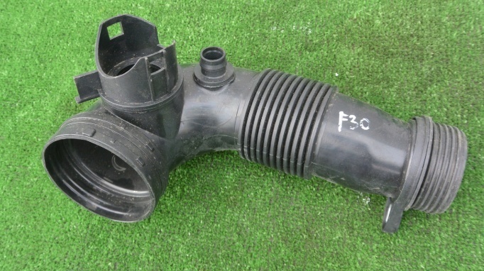 bmw f30 f31 320i 328i n20 n26 hadica Vzduchový filter