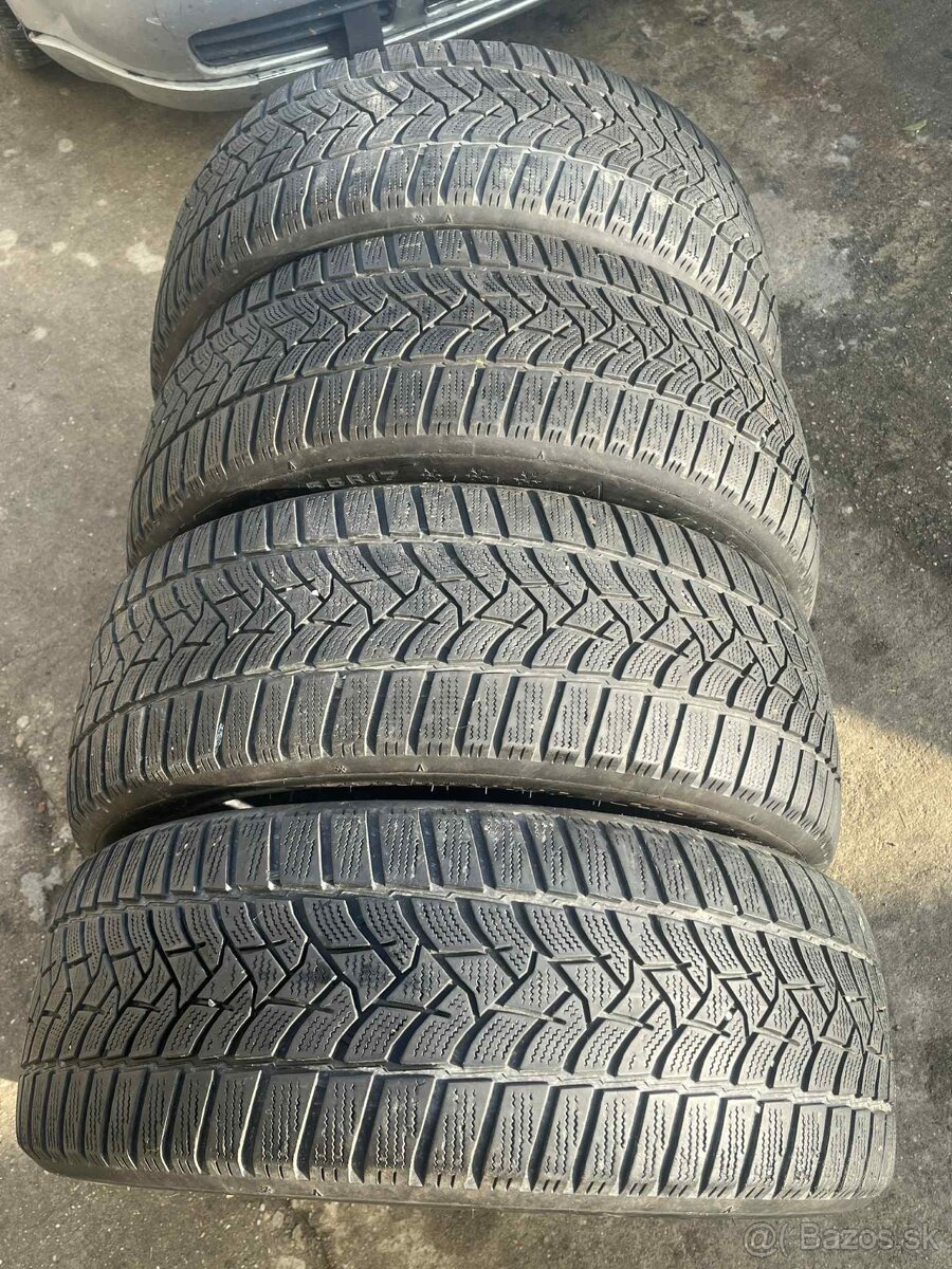 Zimné pneumatiky 215/55R17