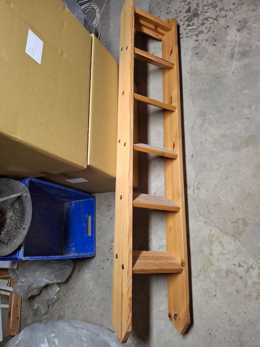 Schody na poschodová postel