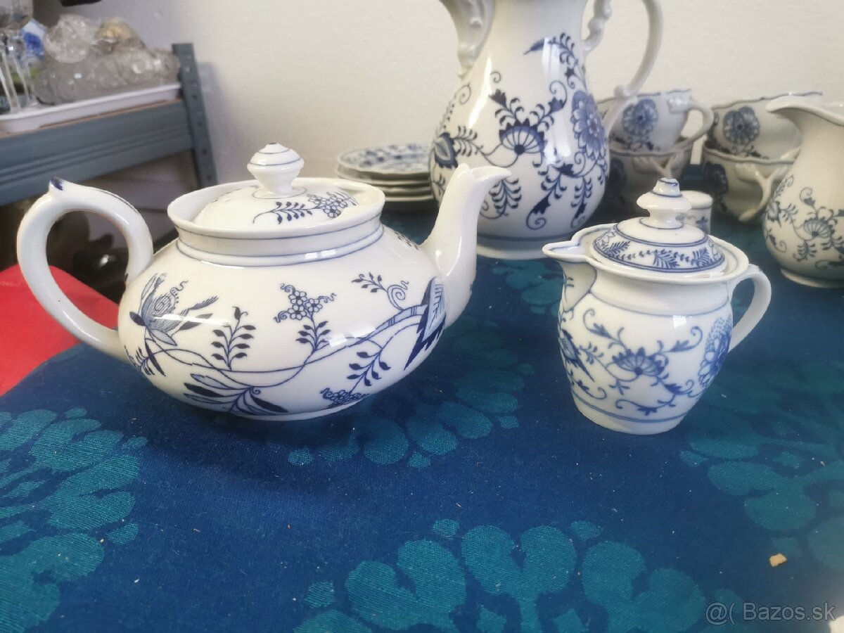 Starožitný cibulak, cajnik a Konvicka