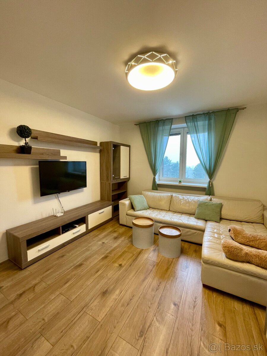 1-izbový byt na prenájom s garážovým státim