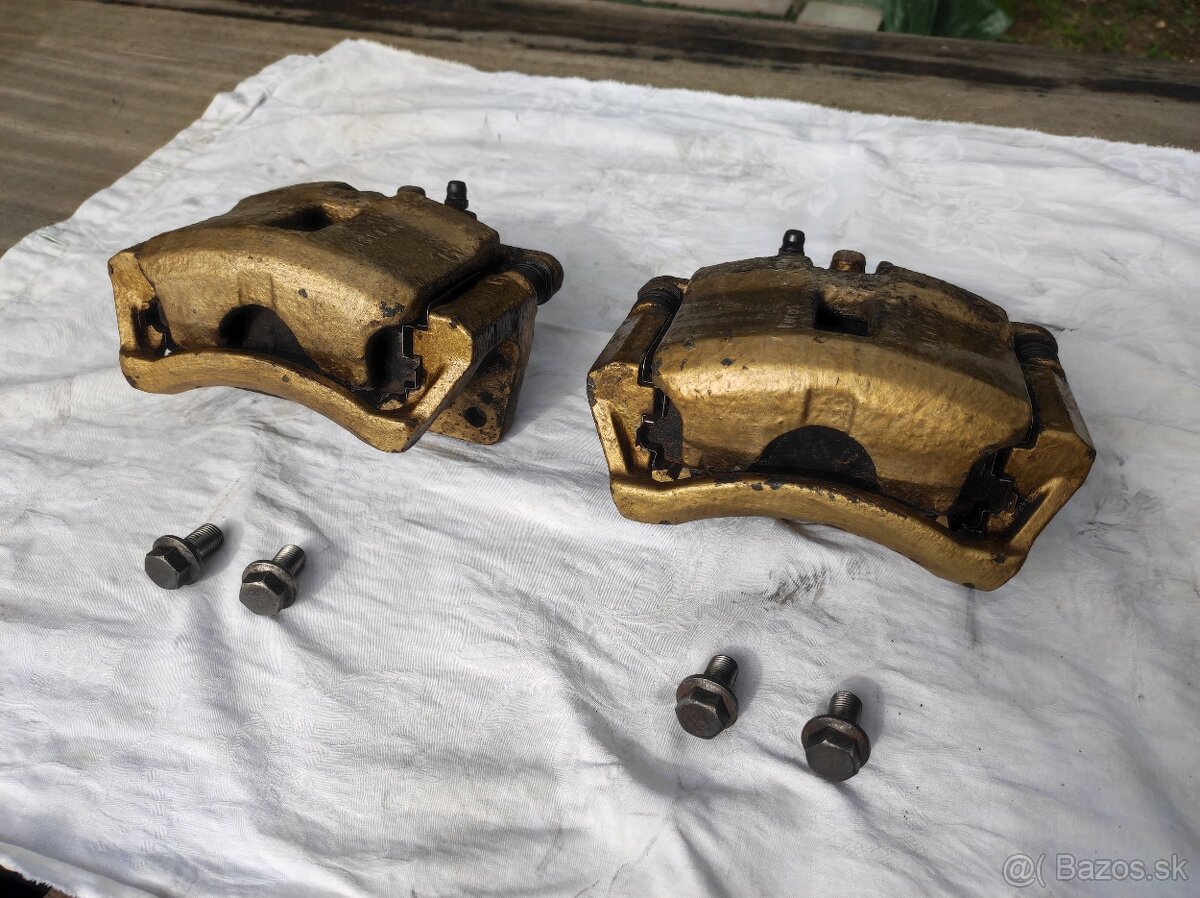 Predne brzdové strmene Honda Accord 6.G